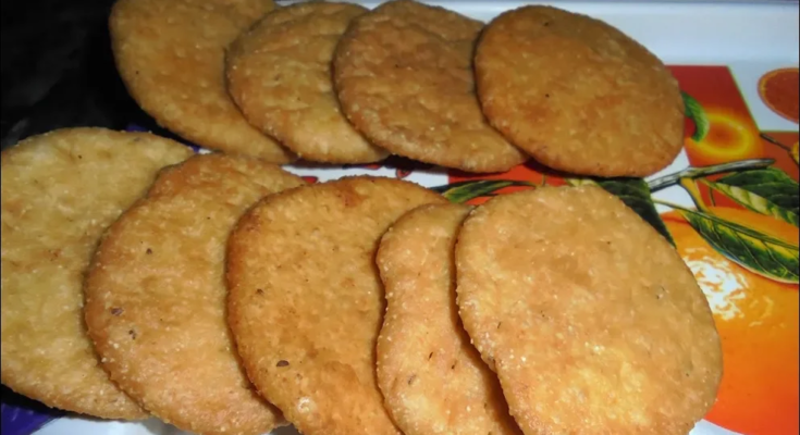 Semolina Mathri